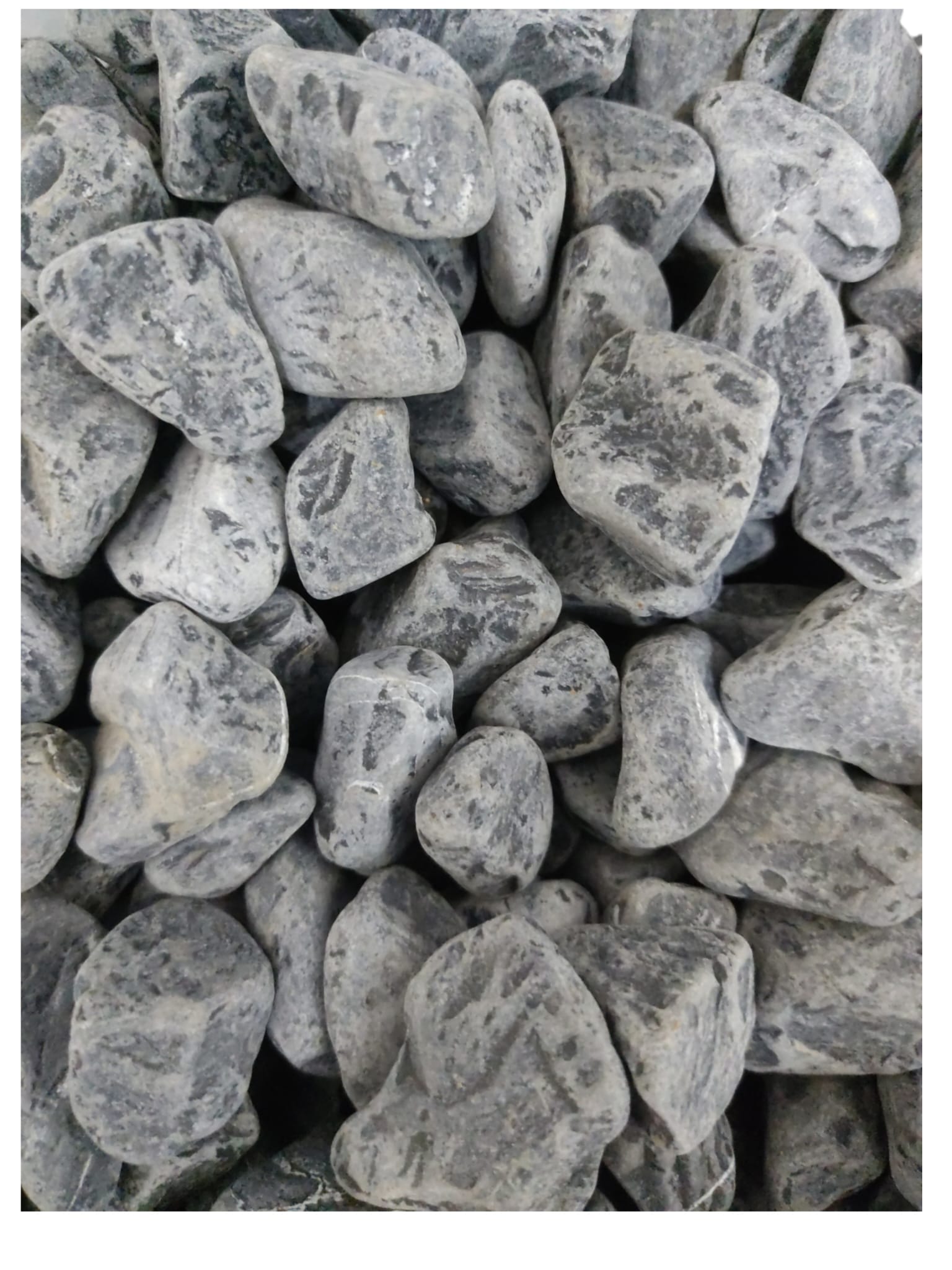 Pebble A Tumbled Black 3-5cm 20kg